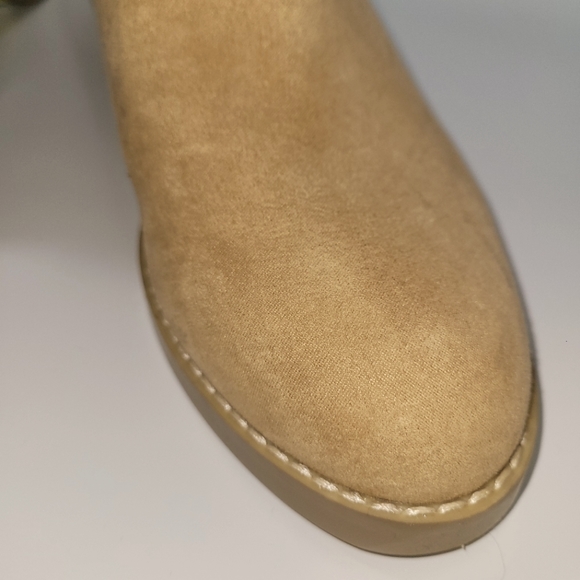 NWOT-❤️- LOFT- LIGHT TAN PULL ON BLOCK HEAL BOOTS-SIZE 9 - Picture 4 of 9